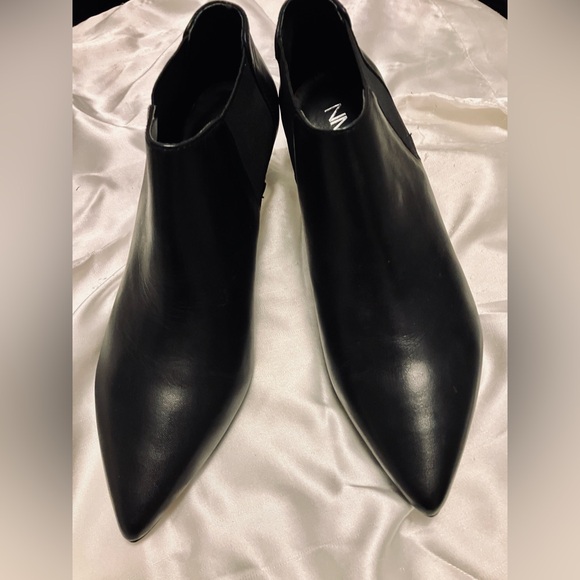 Neiman Marcus Sleek Black Ankle Booties - Picture 1 of 4
